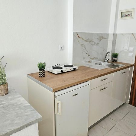 Villa Elena Іпсос Екстер'єр фото