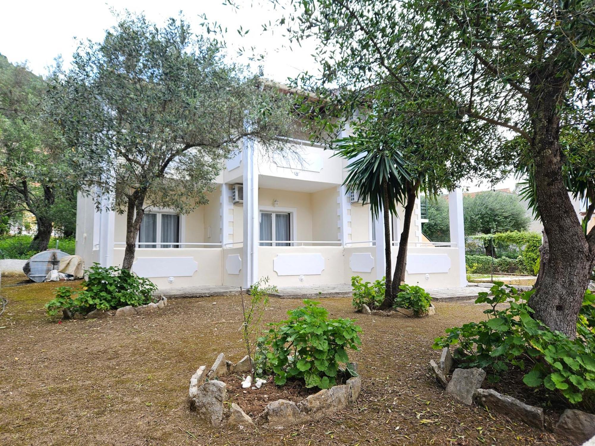 Villa Elena Іпсос Екстер'єр фото