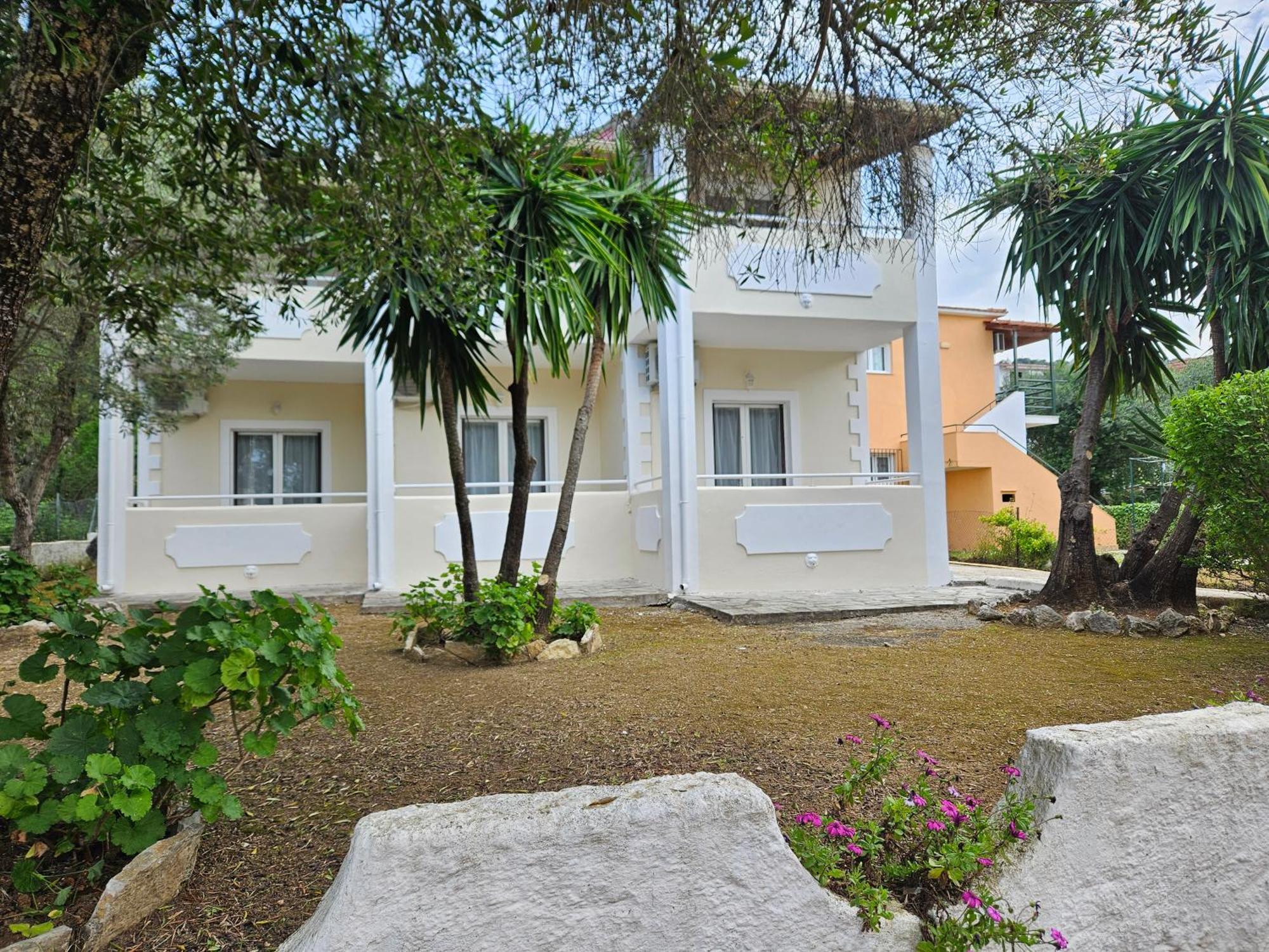 Villa Elena Іпсос Екстер'єр фото